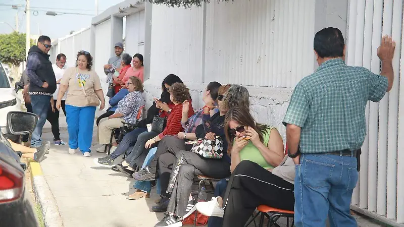 Trabajadores piden cambio de director en la Secundaria General Jaime Torres Bodet en Durango 